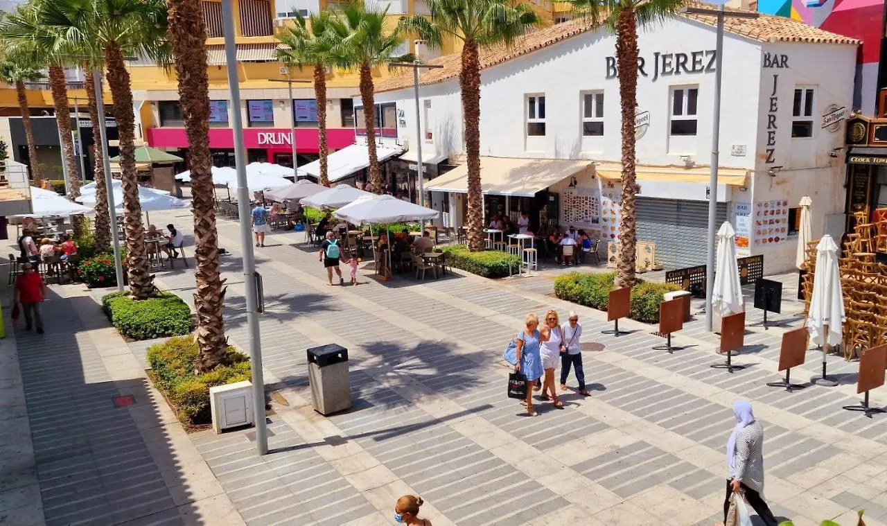 Precioso Apartamento En El Centro De Torremolinos Spain